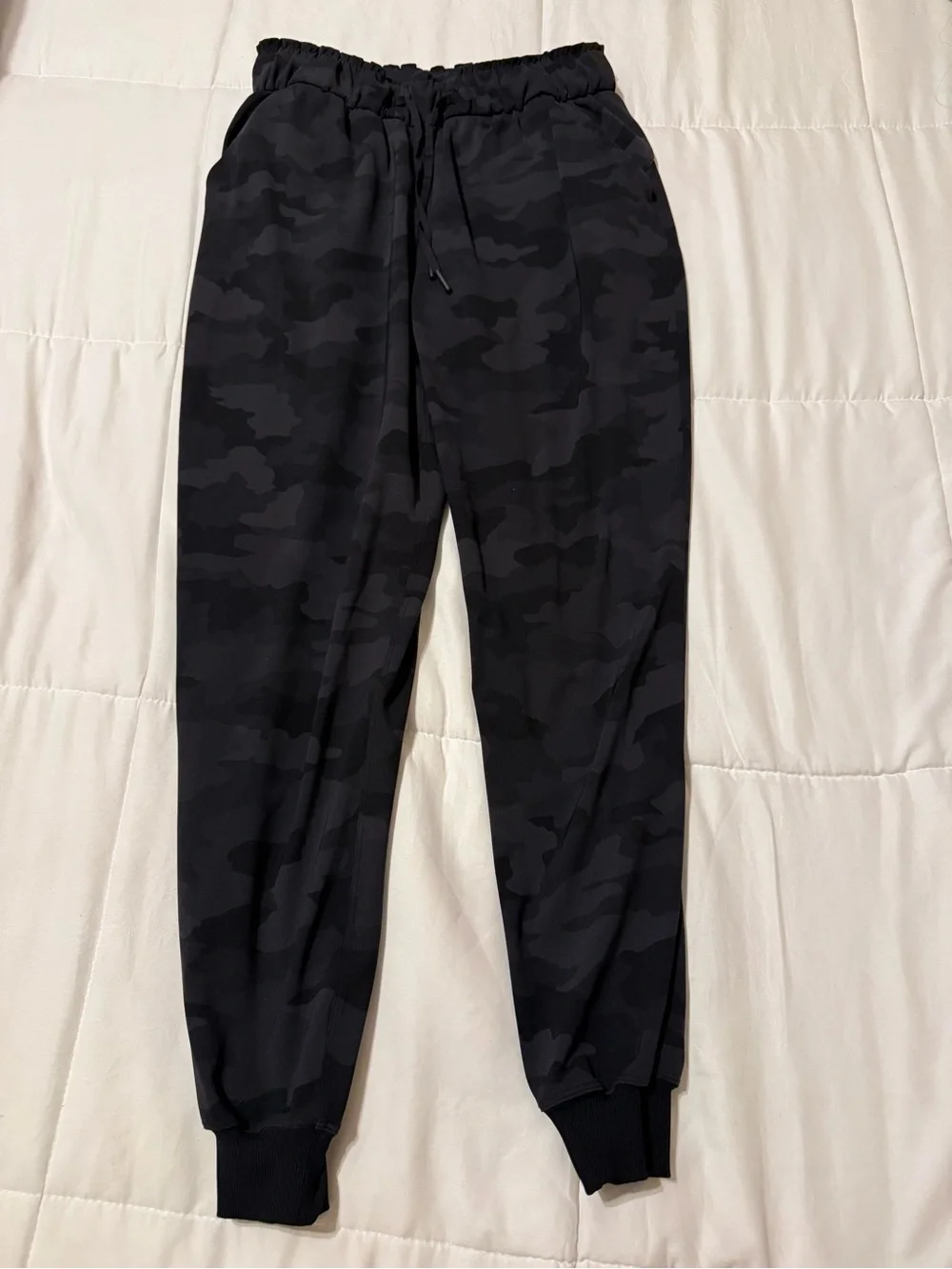 Lululemon Stretch High-Rise Jogger camo
